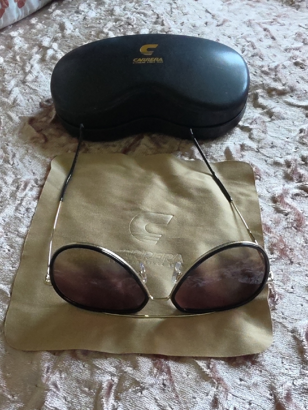Carrera Mens Aviator Sunglasses in Black and Gold-Tone